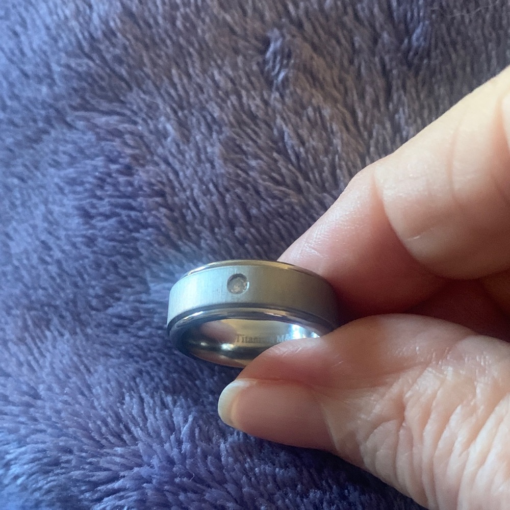 New M&B women’s titanium Silver Ring with Single Stone size 6 1/2-7
